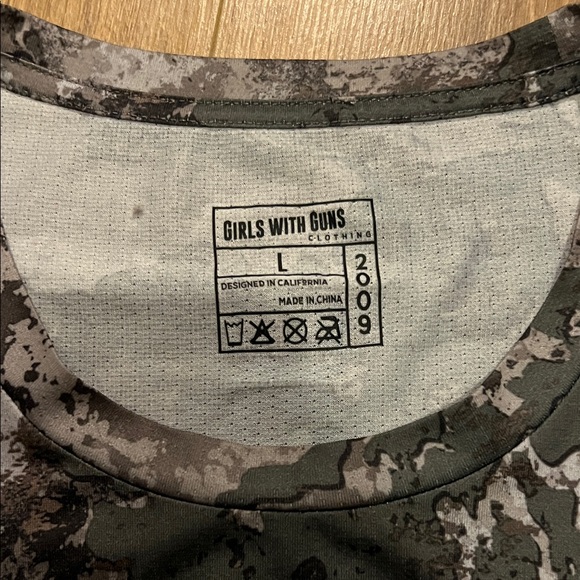Girls With Guns Camo Print Short Sleeve Tee - Picture 2 of 4